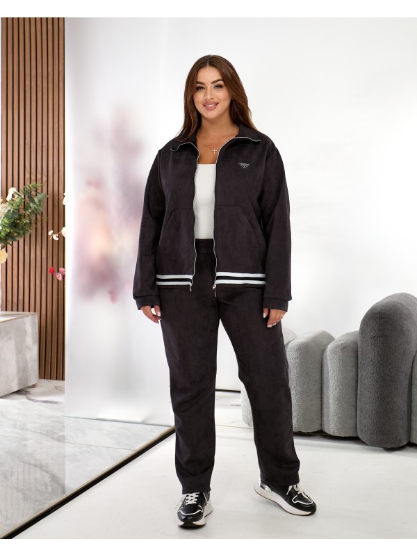 Жiночий прогулянковий костюм iз замшу графiтового кольору 35382