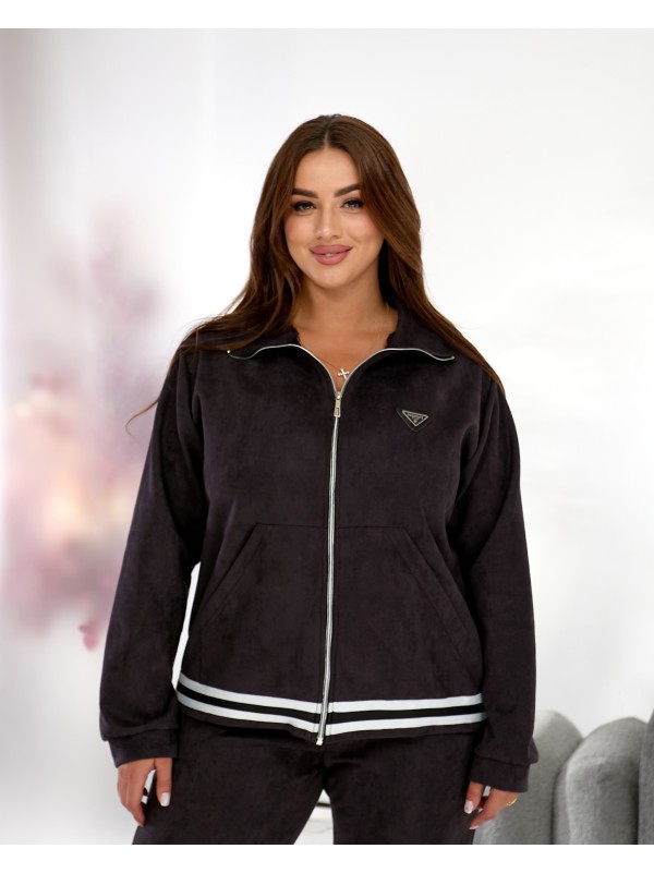 Жiночий прогулянковий костюм iз замшу графiтового кольору 35382