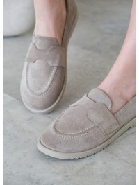 Жіночі туфлі з натуральної замші сірого кольору 35390