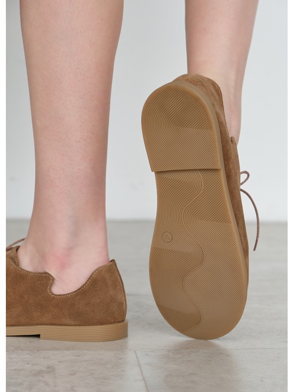 Жіночі туфлі на шнурівці з натуральної замші коричневого кольору 35395