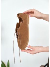 Жіночі туфлі на шнурівці з натуральної замші коричневого кольору 35395