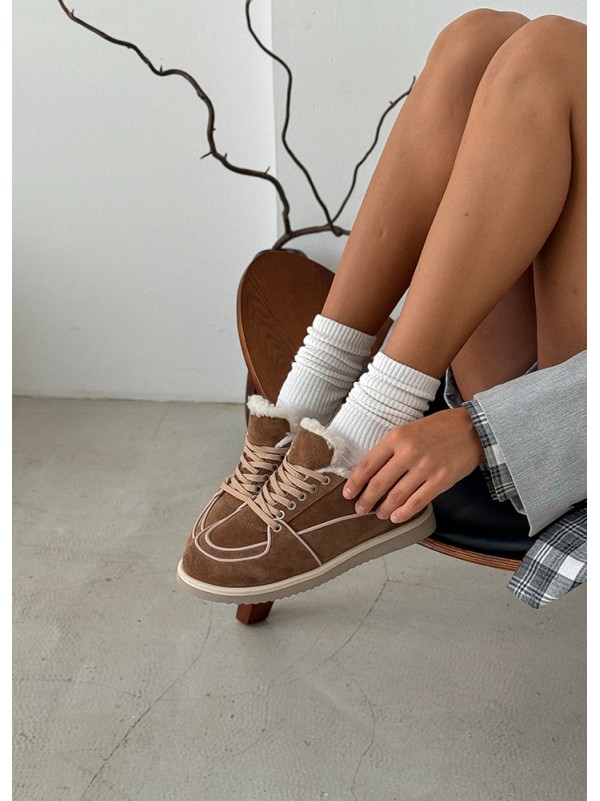 Жіночі замшеві зимові кросівки (хутро) коричневого кольору 35396