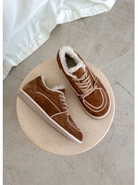 Жіночі замшеві зимові кросівки (хутро) коричневого кольору 35396