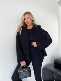 Жіноча коротка шуба-куртка з букле чорного кольору 35405