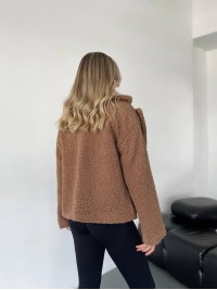 Жіноча коротка шуба-куртка з букле кавового кольору 35407