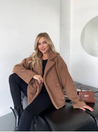 Жіноча коротка шуба-куртка з букле кавового кольору 35407