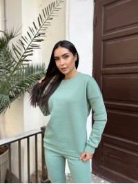 Базовий теплий жiночий костюм оливкового кольору 35424