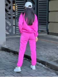 Базовий теплий жiночий костюм малинового кольору 35427