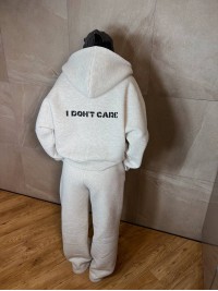 Жіночий теплий костюм з написом сiрого кольору 35432