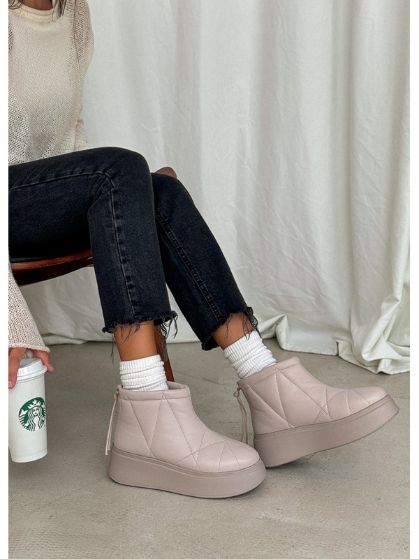 Жіночі уггі з натуральної шкіри на платформі (байка) бежевого кольору 35438