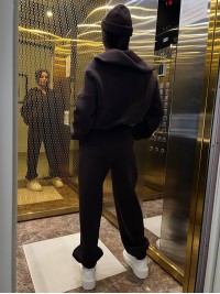 Жіночий теплий костюм з капюшоном коричневого кольору 35440