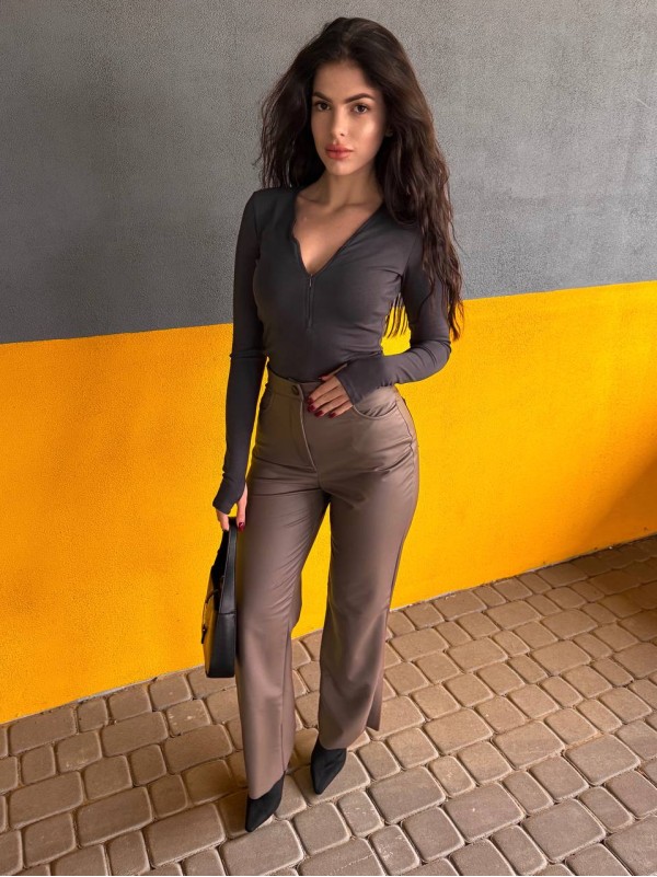 Жіночий легкий лонгслів графiтового кольору 35451