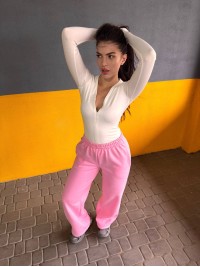 Жіночий легкий лонгслів молочного кольору 35452