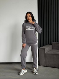 Жіночий спортивний костюм на флiсi з написом сiрого кольору 35455