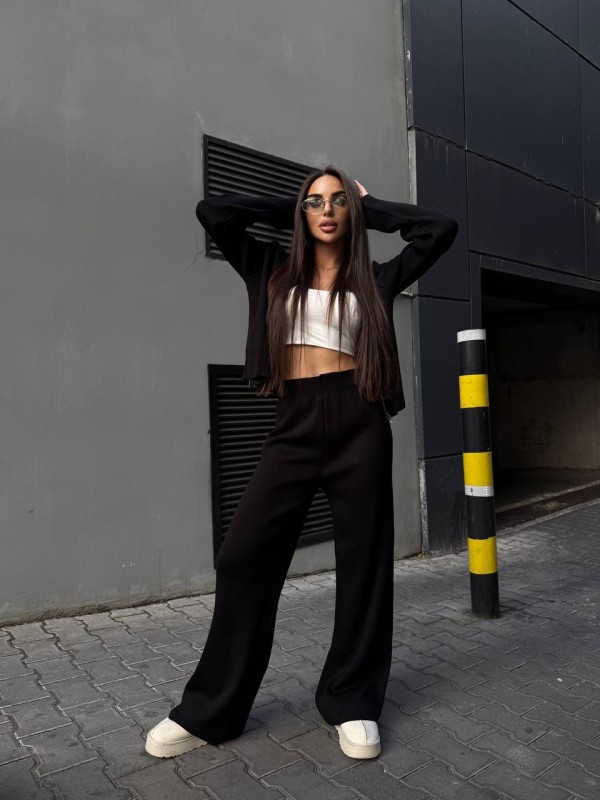 Унiверсальний жiночий костюм 2-ка чорного кольору 35463