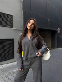 Унiверсальний жiночий костюм 2-ка графiтового кольору 35465