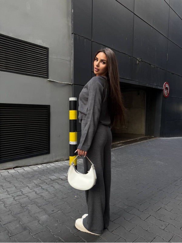 Унiверсальний жiночий костюм 2-ка графiтового кольору 35465