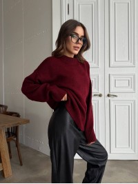 Подовжиний жіночий светр бордового кольору 35466