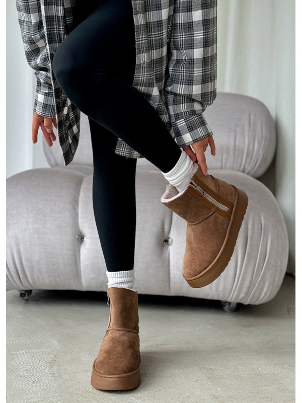 Жіночі уггі з натуральної замші на змійці (хутро) кавового кольору 35471