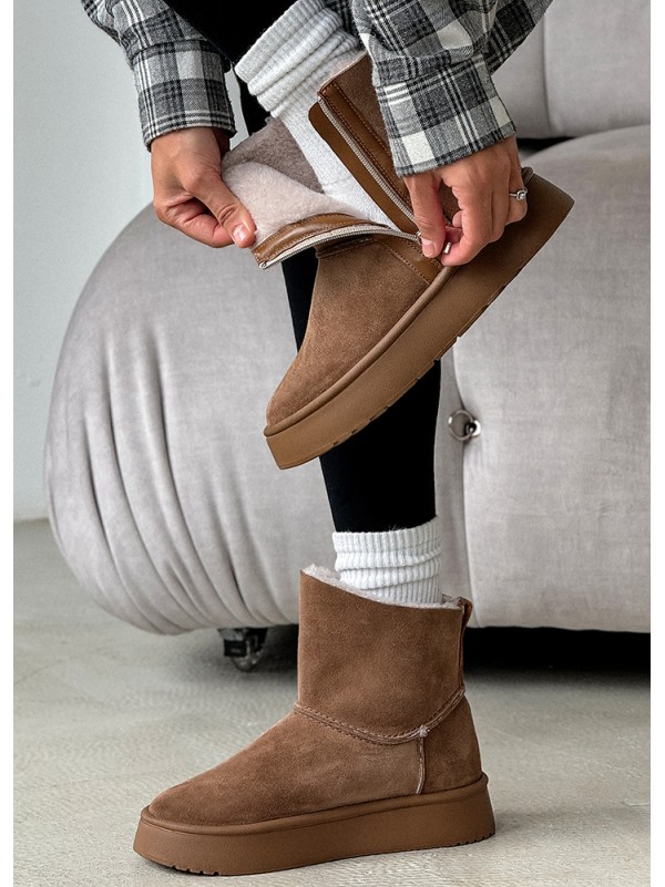 Жіночі уггі з натуральної замші на змійці (хутро) кавового кольору 35471