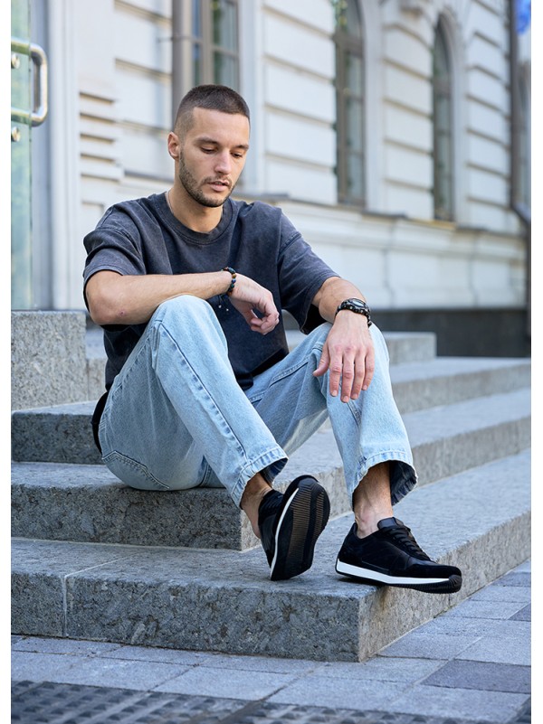 Чоловічі кросівки з натуральної шкіри чорного кольору 35474