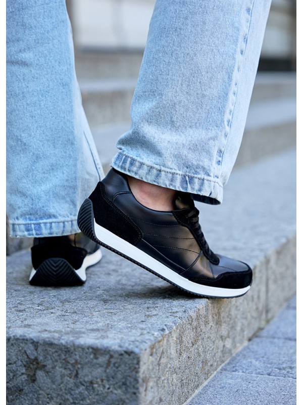 Чоловічі кросівки з натуральної шкіри чорного кольору 35474