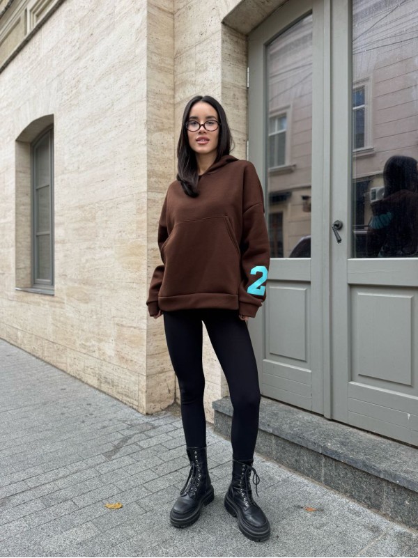 Жіноче спортивне худі на флiсi коричневого кольору 35500