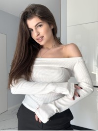 Жіночий лонгслів з вiдкритими плечима бiлого кольору 35505