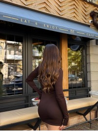 Еластична сукня мiнi коричневого кольору 35509