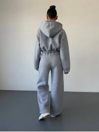 Теплий жiночий костюм з вкороченою кофтою сiрого кольору 35520