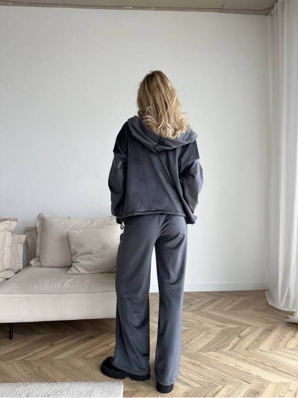 Жіночий теплий велюровий костюм графiтового кольору 35522