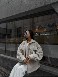 Жіноча сорочка букле бежевого кольору 35525