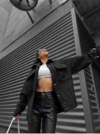 Жіноча сорочка букле чорного кольору 35526