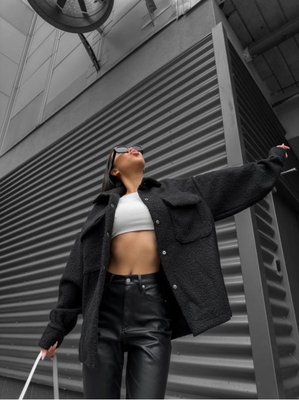 Жіноча сорочка букле чорного кольору 35526