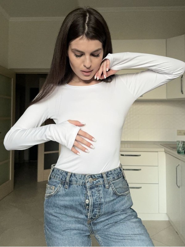 Базовий однотонний боді молочного кольору 35533