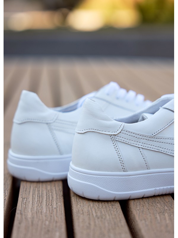 Чоловічі кросівки з натуральної шкіри білого кольору 35545