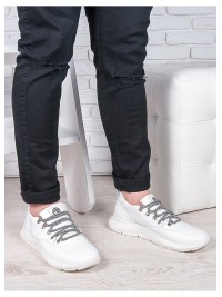 Чоловічі кросівки з натуральної шкіри білого кольору 35562