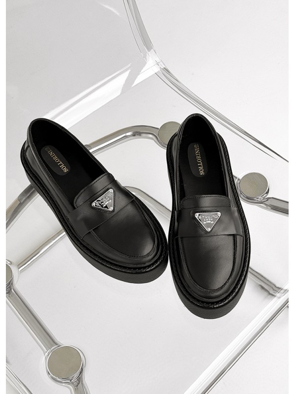 Жіночі туфлі лофери з натуральної шкіри чорного кольору 35564