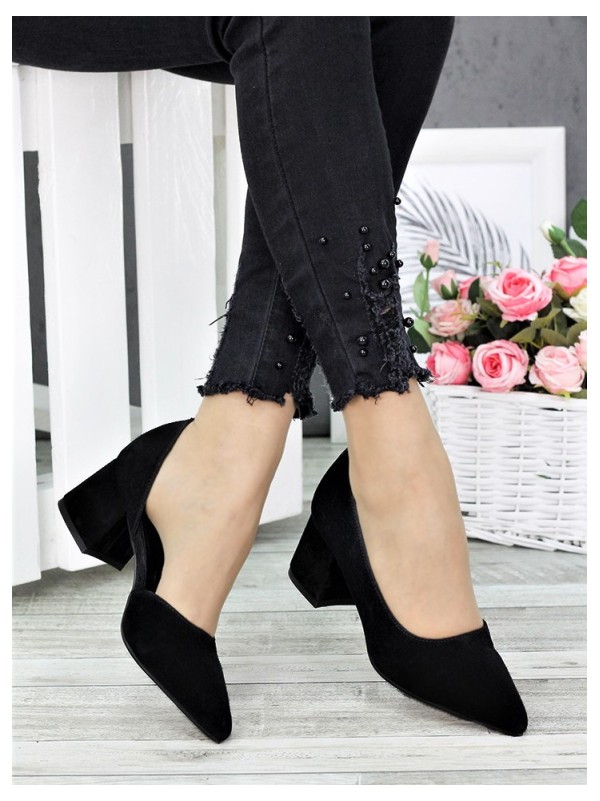 Жіночі туфлі на каблуку з натуральної замші чорного кольору 35567