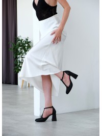 Жіночі шкіряні туфлі на підборах чорного кольору 35571