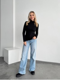 Жіночий теплий гольф чорного кольору 35577