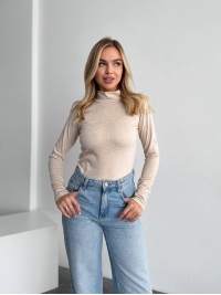 Жіночий теплий гольф бежевого кольору 35578