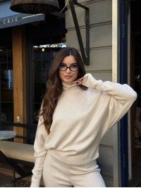 Базовий жiночий костюм з ангори бежевого кольору 35592