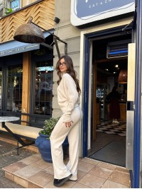 Базовий жiночий костюм з ангори бежевого кольору 35592