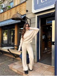 Базовий жiночий костюм з ангори бежевого кольору 35592