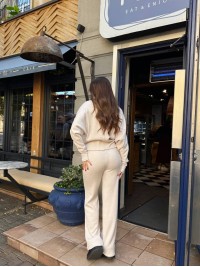 Базовий жiночий костюм з ангори бежевого кольору 35592