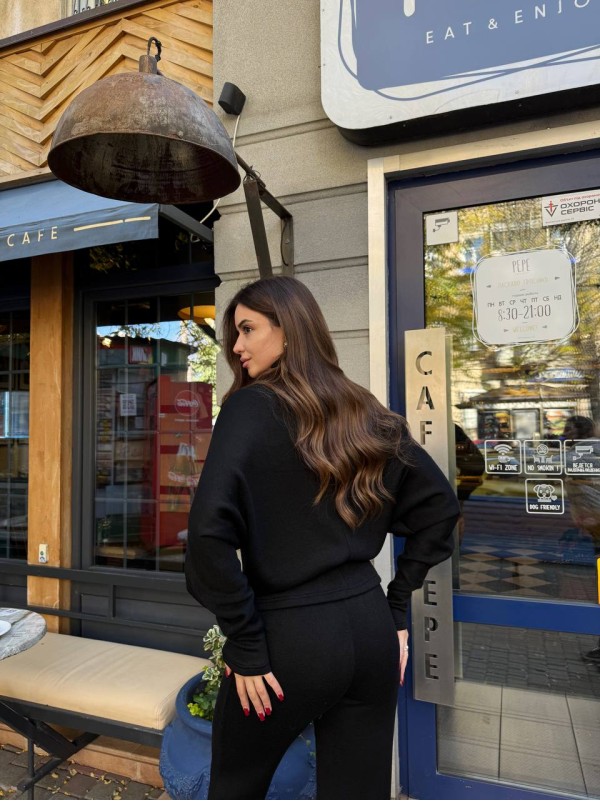 Базовий жiночий костюм з ангори чорного кольору 35594