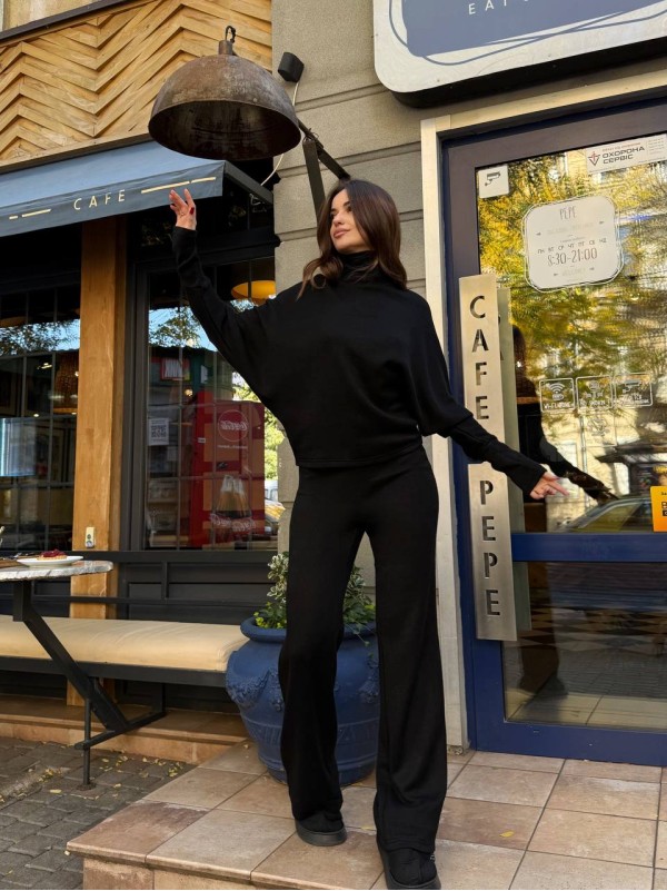 Базовий жiночий костюм з ангори чорного кольору 35594