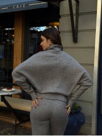 Базовий жiночий костюм з ангори графiтового кольору 35595