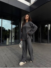 Базовий жiночий костюм 2-ка графiтового кольору 35603